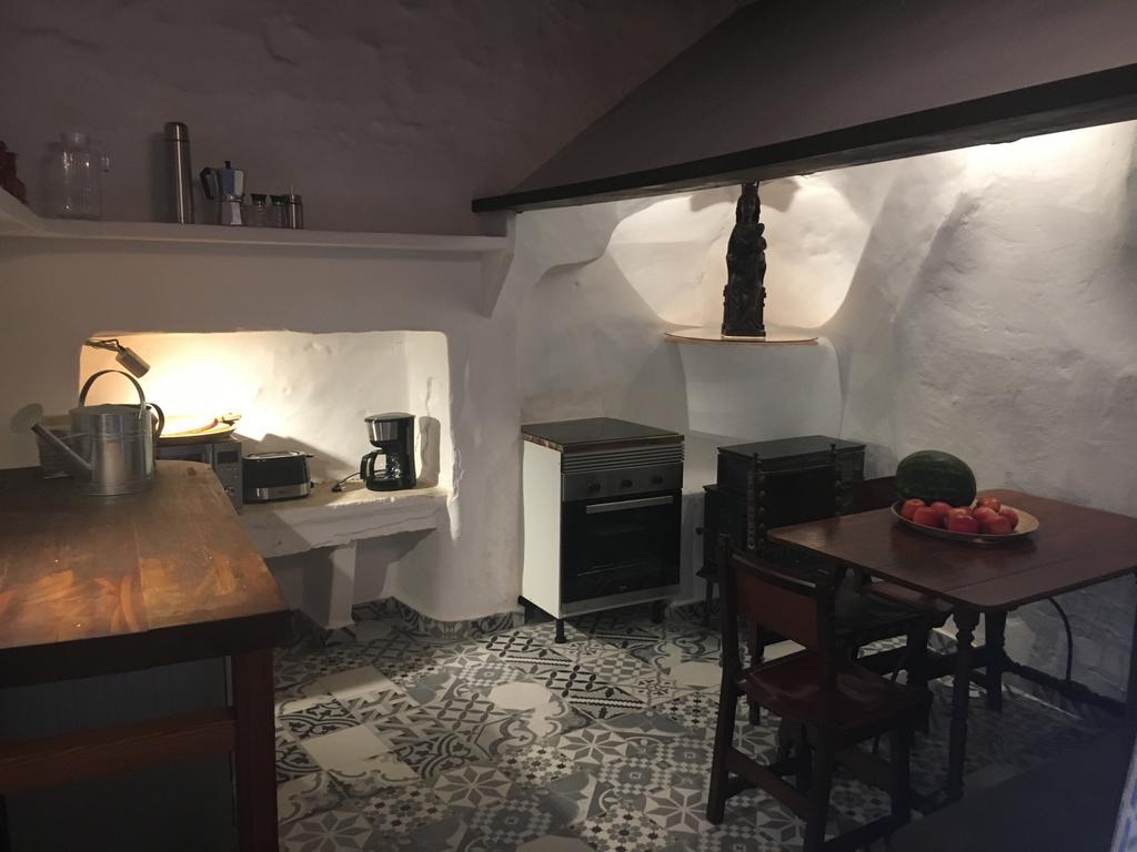 Stadthaus Mitten Im Kuenstlerviertel Von Arta Mit Zwei Wohnungen Exterior foto